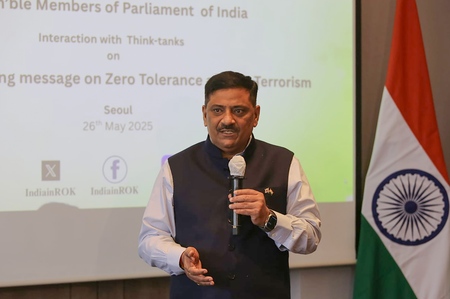 संजय झा यांनी साधला राहुल गांधींवर निशाणा