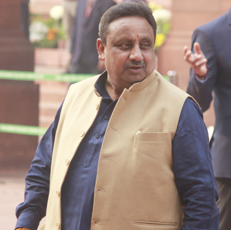 देशहित काँग्रेससाठी महत्त्वाचं नाही