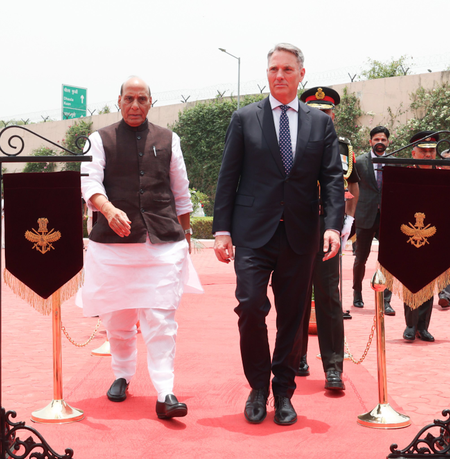 नरेंद्र मोदी, राजनाथसिंह यांनी घेतली ऑस्ट्रेलियाच्या उपपंतप्रधानांची भेट