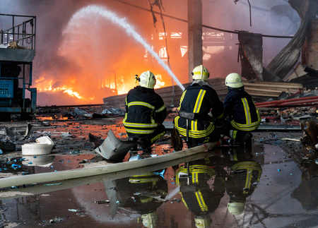 ४०० ड्रोन आणि ४० मिसाईल्स!