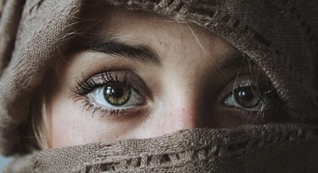 डोळ्यांना निरोगी ठेवण्यासाठी हे सोपे उपाय अवलंबा