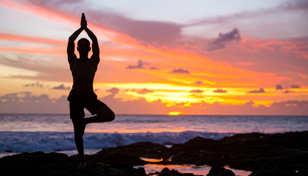 तन-मनासाठी वरदान ठरणारा सूर्यनमस्कार