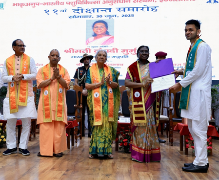 अर्जित ज्ञानाचा विस्तार समाजाच्या शेवटच्या व्यक्तीपर्यंत पोहोचावा