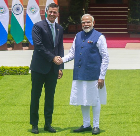 पॅराग्वेचे राष्ट्रपती आणि पंतप्रधान मोदींमध्ये काय घडली चर्चा ?