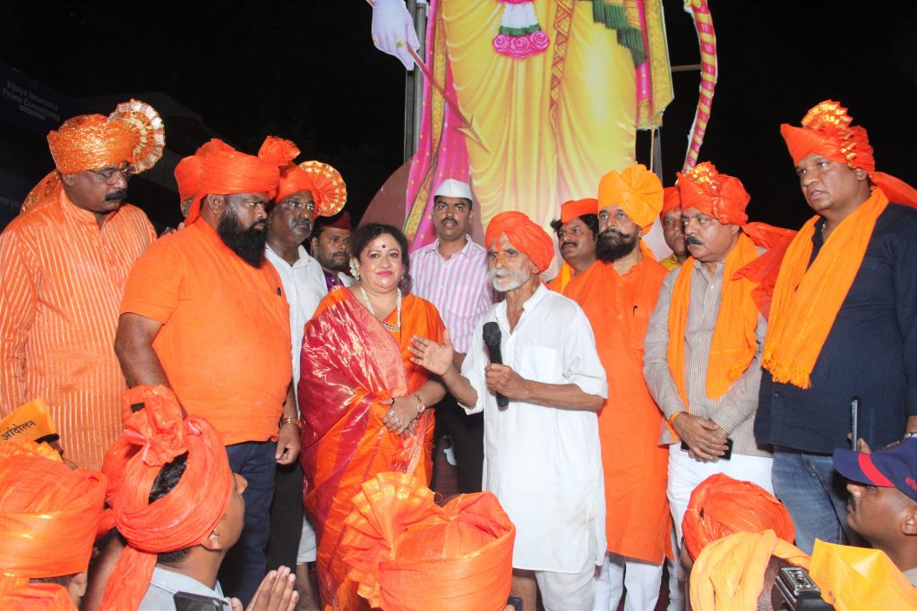 ‘राम मंदिर चौकात उभारलेला शंभर फुटी भगवा ध्वज प्रेरणा देत राहील’