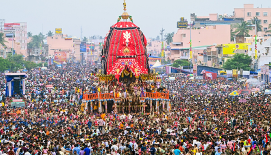 पुरी रथयात्रा चेंगराचेंगरी: दोन अधिकारी निलंबित, डीएम-एसपींची बदली!