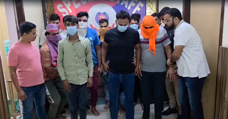 बनावट पोलिस टोळीमार्फत सुरु होती लुट