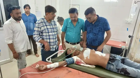 युवकावर गोळ्यांचा मारा, कुटुंबावर शोककळा