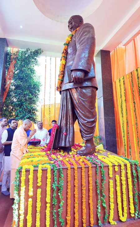 डॉ. शामा प्रसाद मुखर्जी यांचे जीवन देशाच्या अखंडतेसाठी समर्पित