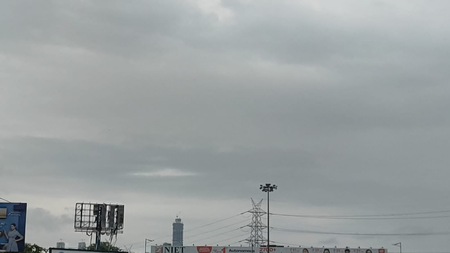 नोएडामध्ये पावसामुळे हवामानात झाली सुधारणा