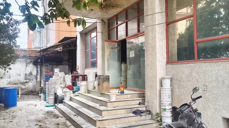 पेंट फॅक्टरीत स्फोट, ५ मजूर भाजले