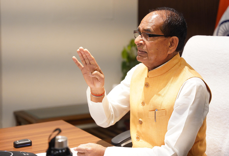 नकली खतांची विक्री करणाऱ्यांविरुद्ध कारवाई करा