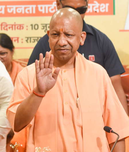 ‘शेतकऱ्यांना खतांची कमतरता भासू नये’