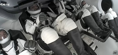 २० दिवसांनंतर अंतरिक्षातून पृथ्वीवर परतले कॅप्टन शुभांशु शुक्ला