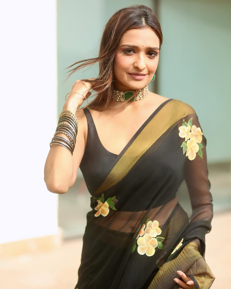 ऐश्वर्या खरेने सांगितली ‘छोरियां चली गांव’ शोमध्ये सहभागी होण्यामागची कारणं