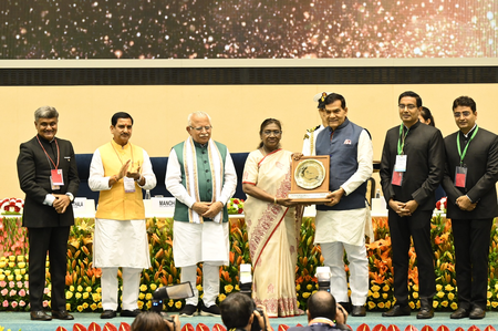 नोएडा देशातील सर्वात स्वच्छ शहर!