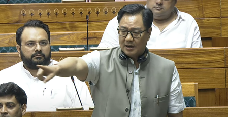 विरोधक गोंधळ घालून देशाच्या करदात्यांच्या पैशाची उधळपट्टी करतात