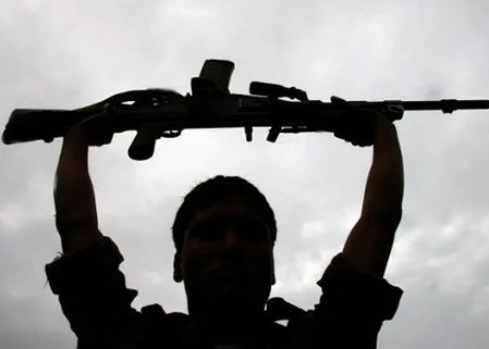 दंतेवाड्यात १५ माओवादींनी केलं आत्मसमर्पण