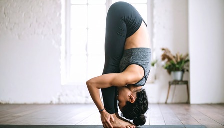 उत्तानासन – शरीराला बळकट आणि मनाला ताजेतवाने करते