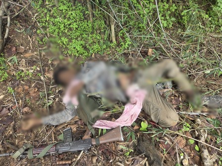 झारखंडमध्ये चकमकीत तीन उग्रवादी ठार