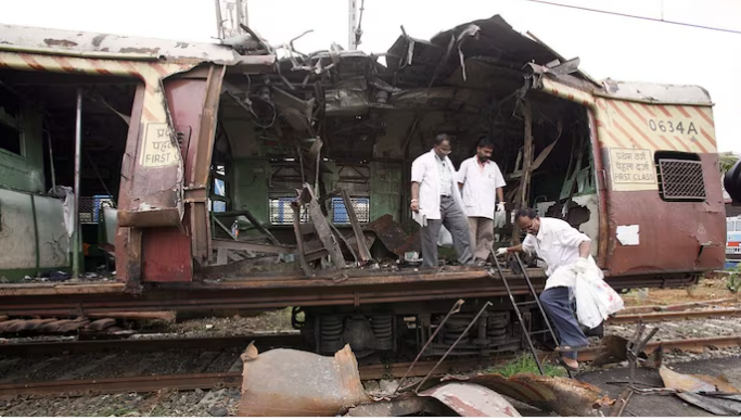 सोमय्या म्हणाले, मुंबई उच्च न्यायालयाचा निकाल धक्कादायक!