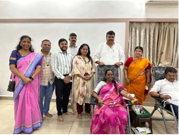 बोरीवलीत २५० रक्तपिशव्या संकलित……..