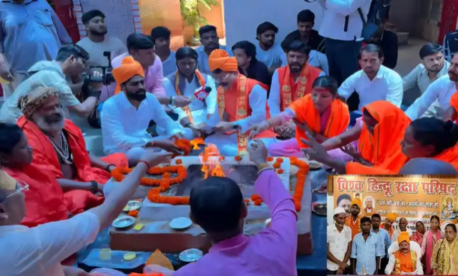 लखनौमध्ये १५ जणांनी इस्लाम सोडून स्वीकारला ‘हिंदू धर्म’