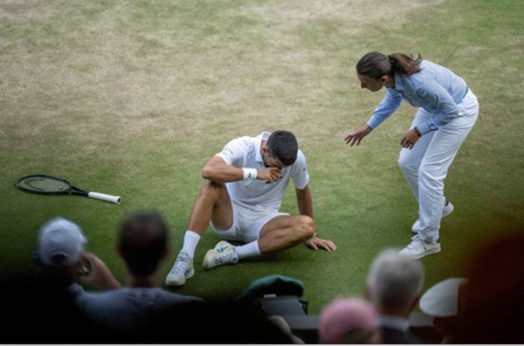 कोर्टवर कोसळले जोकोविच!