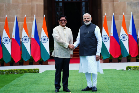 पंतप्रधान मोदींनी केले फिलिपीन्सचे राष्ट्रपती आर. मार्कोस यांचे स्वागत