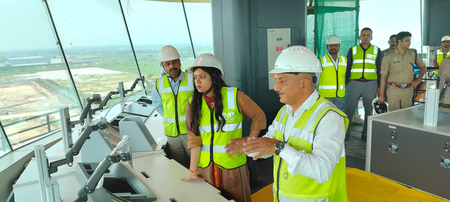 जेवर इंटरनॅशनल एअरपोर्टचा पाहणी दौरा