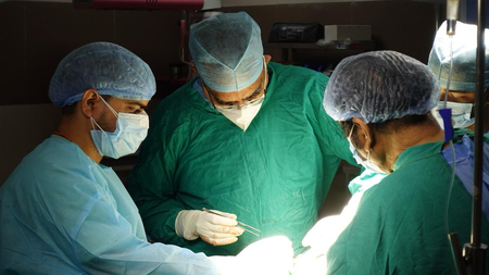 गंभीर व दुर्मीळ कर्करोगाचं उपचार आता गोरखपूरमध्ये!