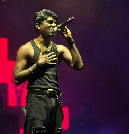 रॅपर वेदान विरुद्ध लुकआउट नोटीस जारी