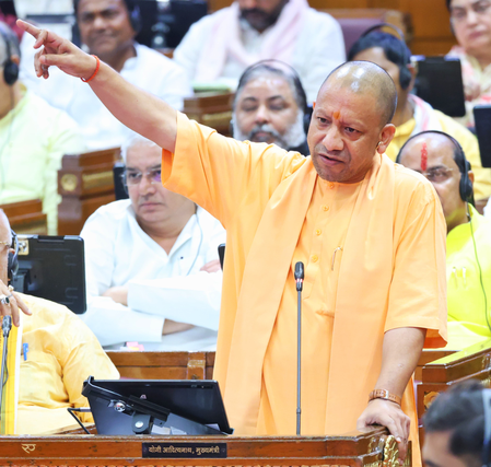 ‘परिवार डेव्हलपमेंट अथॉरिटी’ने विरोधकांना बनवले ‘कूपमंडूक’