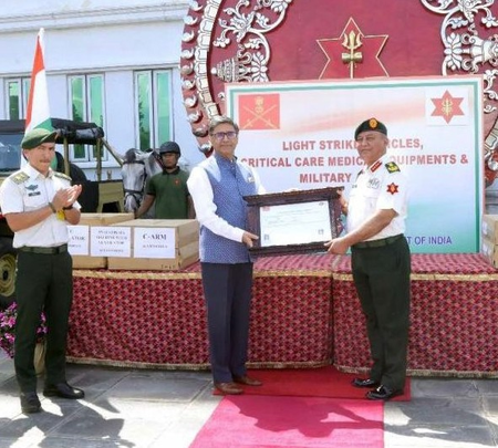 परराष्ट्र सचिवांनी नेपाळ सेनेला काय काय दिले ?