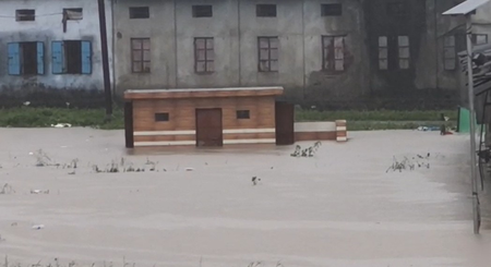 भिवंडीत मुसळधार पावसाने जनजीवन ठप्प