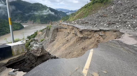 भूस्खलनामुळे चंदीगड-मनाली हायवे पुन्हा बंद
