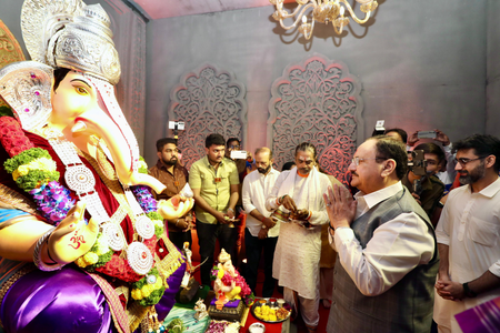 पुण्यात जे.पी. नड्डा यांनी घेतले श्रींचे दर्शन !