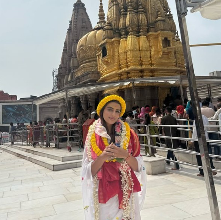 अक्षरा सिंहने चाहत्यांचे का मानले आभार