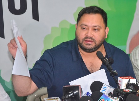 ‘विरोधी पक्ष म्हणजे केवळ पप्पूची आघाडी