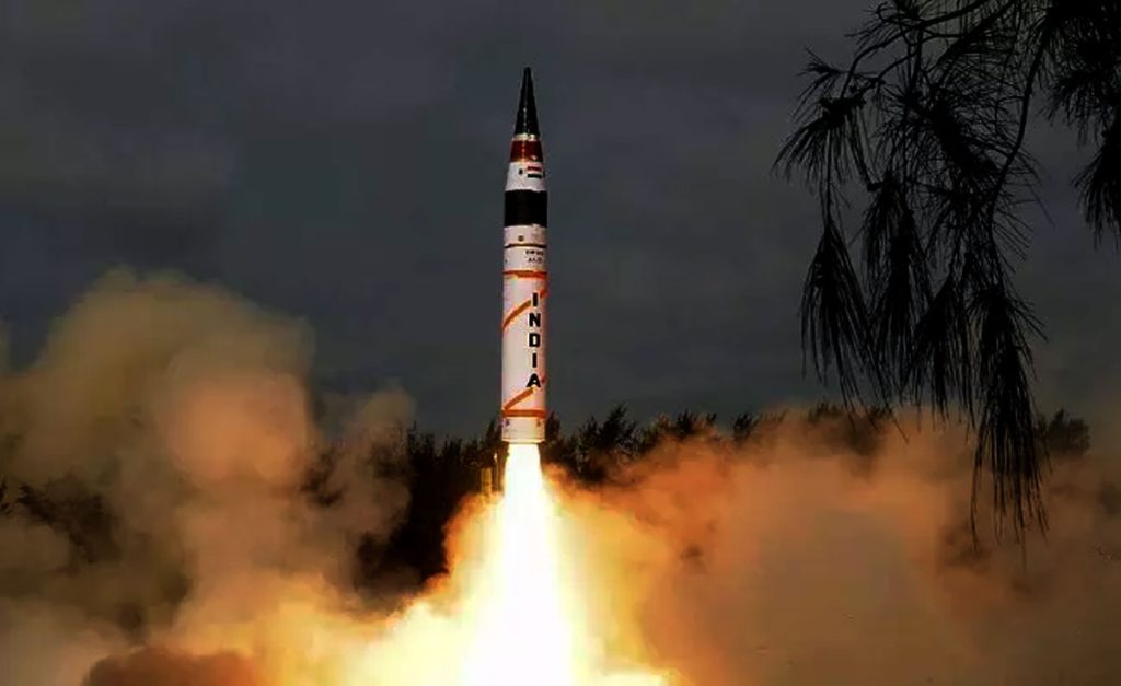 भारताचं सामरिक सामर्थ्य सिद्ध — अग्नी-५ क्षेपणास्त्राची यशस्वी चाचणी