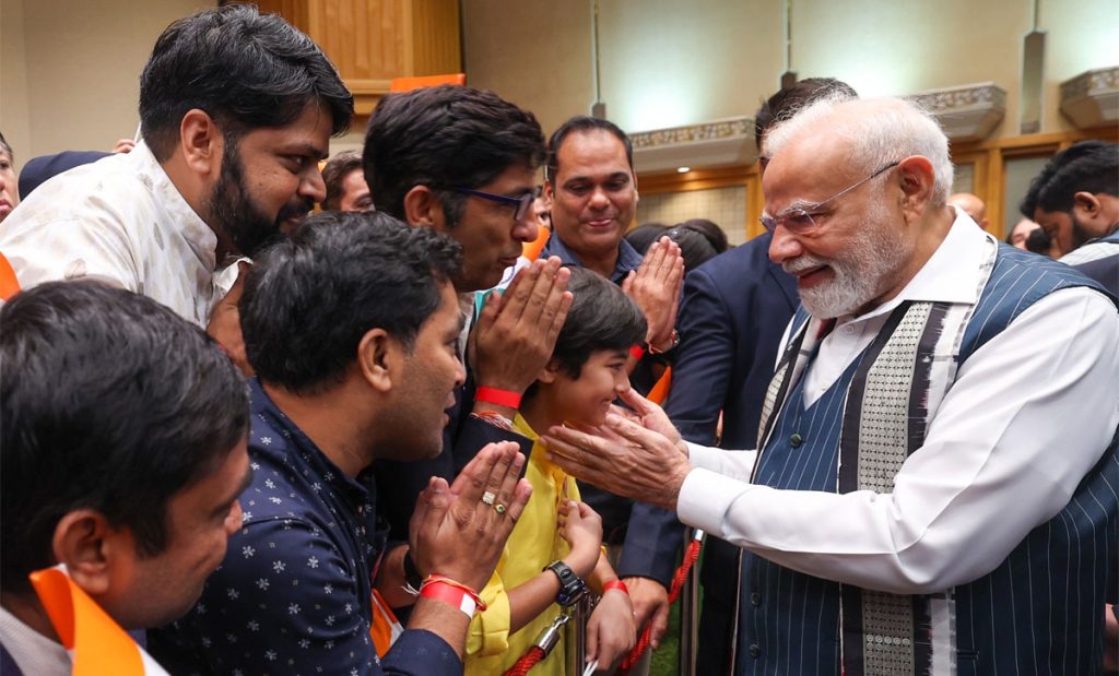 पंतप्रधान मोदींना भेटून उत्साहित झाले जपानी