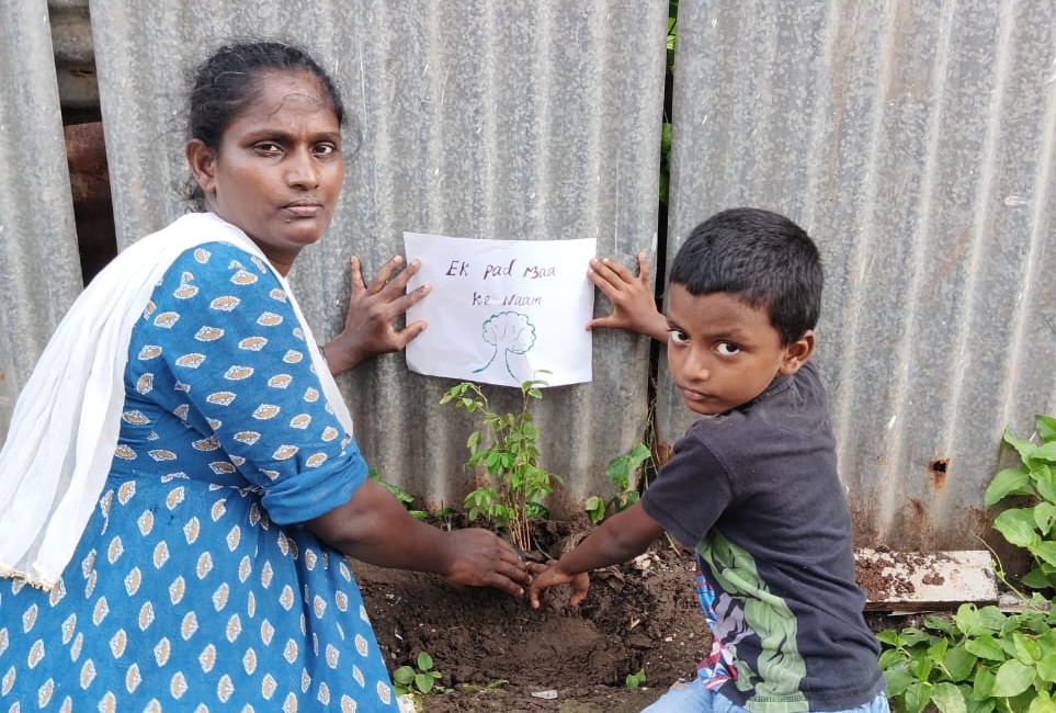 वडाळयात बेस्ट बसने आई आणि मुलाला चिरडले