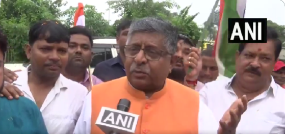 राहुल गांधी-तेजस्वी यादव मतांसाठी तर भाजपाची लोकं देशासाठी जगतात!