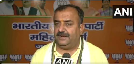 मोदींनी आश्वासन दिलंय, योग्य वेळी जम्मू-काश्मीरला पुन्हा राज्याचा दर्जा दिला जाईल!