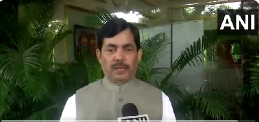 “पंतप्रधान मोदी बिहारला आले की महाआघाडीचे नेते थरथर कापतात”