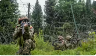 “नियंत्रण रेषेवर पाकिस्तानकडून आलेले अर्धा डझन ड्रोन दिसले”