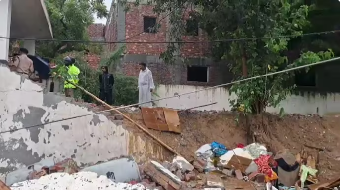 दिल्लीत मुसळधार पावसात भिंत कोसळून २ मुलांसह ८ जणांचा मृत्यू!
