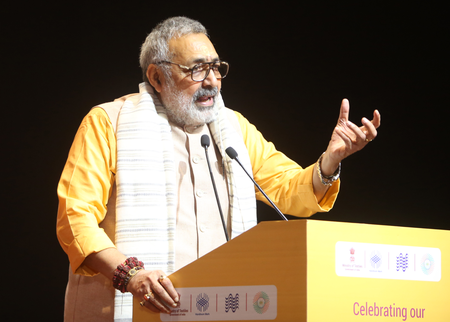 गिरिराज सिंह यांचा तेजस्वी यादावांवर हल्लाबोल