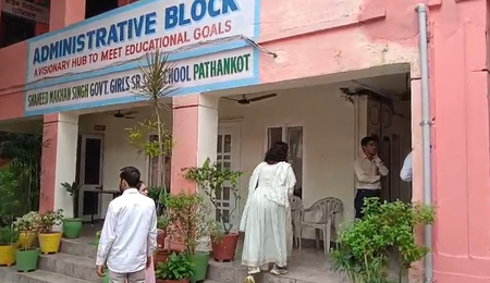 पठाणकोट : पुरानंतर परिस्थिती सामान्य