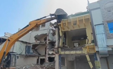 उज्जैनमध्ये अवैध बांधकामांवर कारवाई